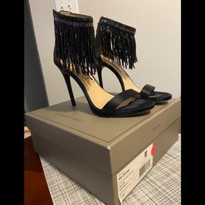 BCBGMAXAZRIA  Black 7M Ma-Devine Heels